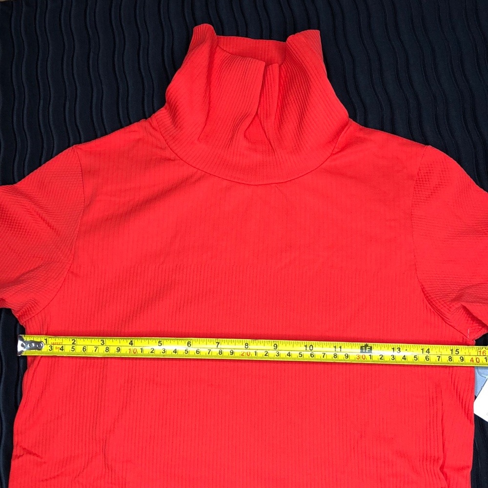 NWT Athleta Flurry Base Layer Turtleneck Torch Red - Picture 7 of 12